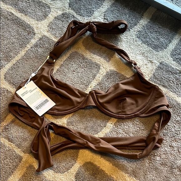 Monday Swimwear NWT Cliffside Swim Top Medium - Picture 1 of 2